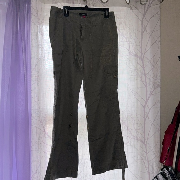 Express green khaki with gold design size 10 - Picture 3 of 3